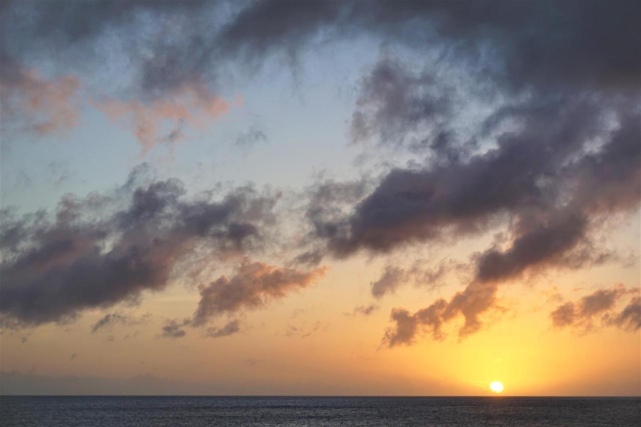 Okinawa Ocean Front Hotel Чатан Екстериор снимка