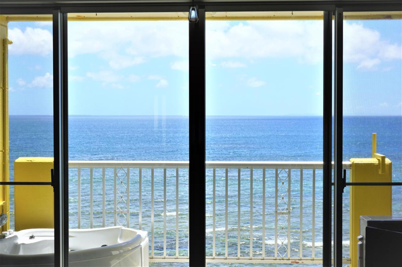 Okinawa Ocean Front Hotel Чатан Екстериор снимка