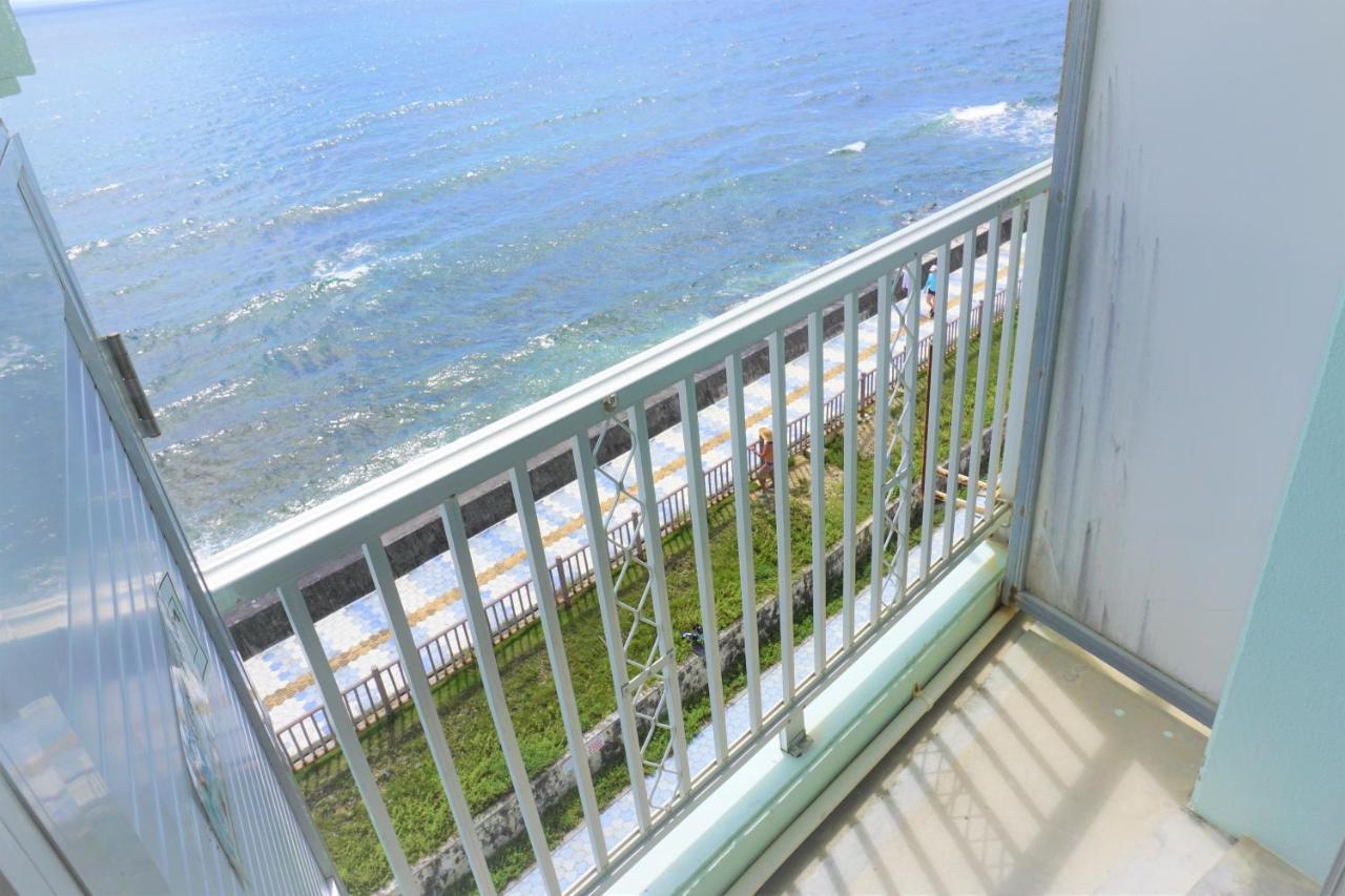 Okinawa Ocean Front Hotel Чатан Екстериор снимка